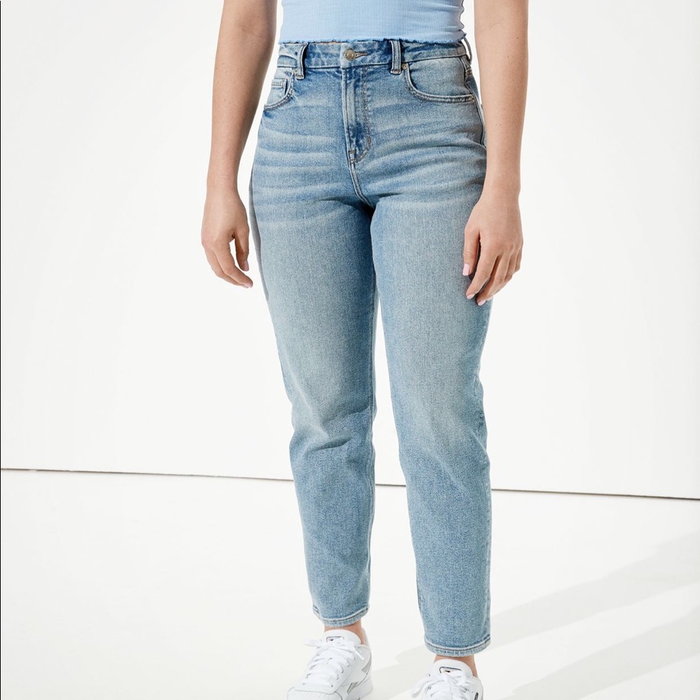 American Eagle Stretch Curvy Mom Jean